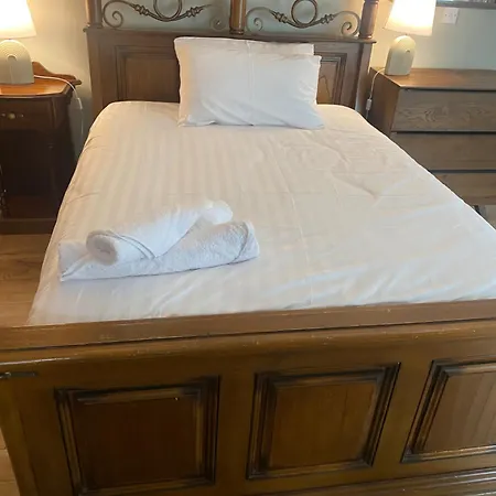 Carey's Bar & Kilkenny Border Apartamento Oldleighlin