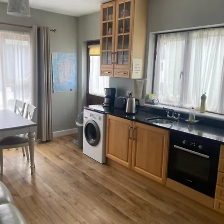 Carey's Bar & Kilkenny Border Oldleighlin