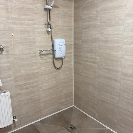 Carey's Bar & Kilkenny Border Apartmán Oldleighlin