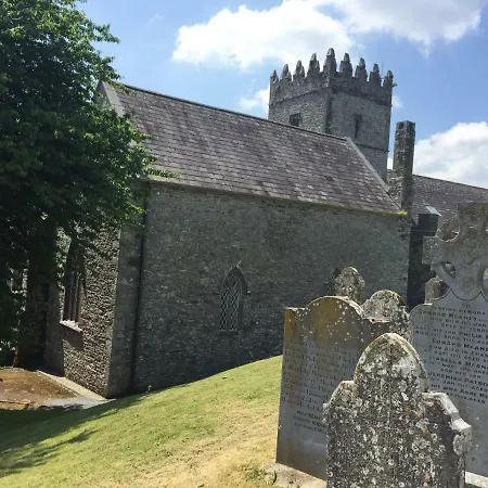 Carey's Bar & Kilkenny Border * Oldleighlin