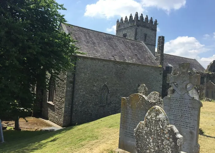 Carey's Bar & Kilkenny Border * Oldleighlin